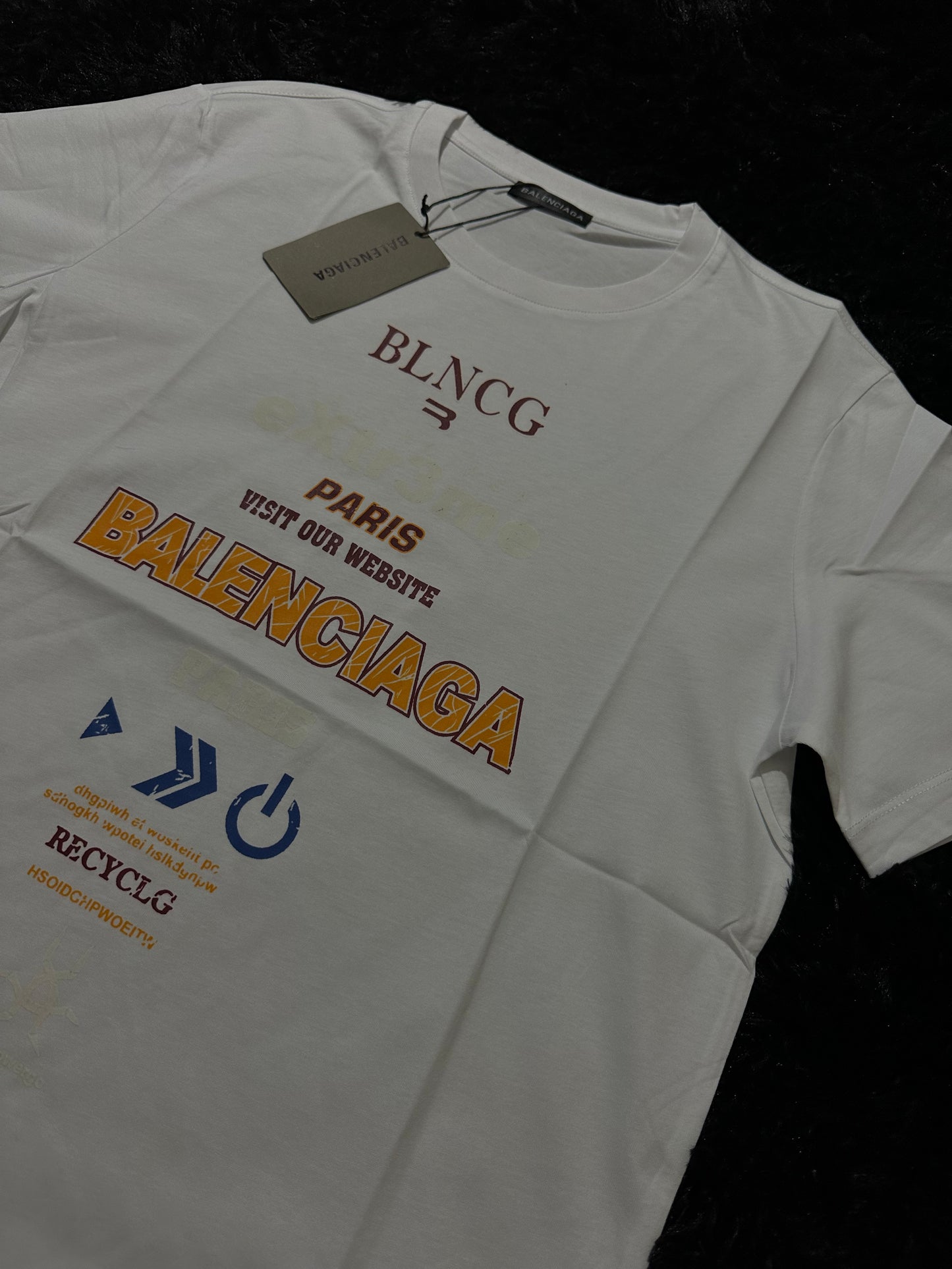 BALENClAGA T
