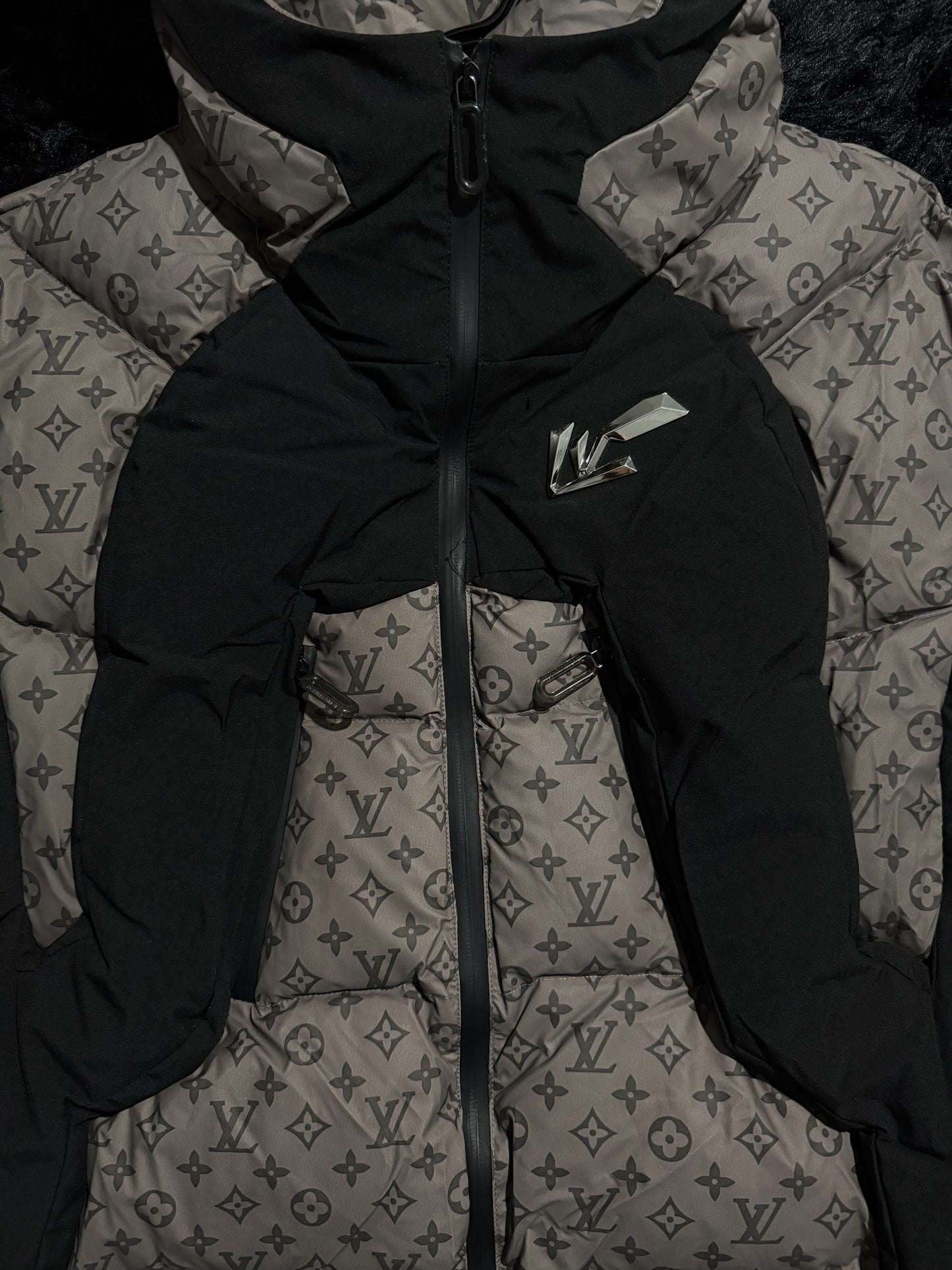 1V Down Jacket