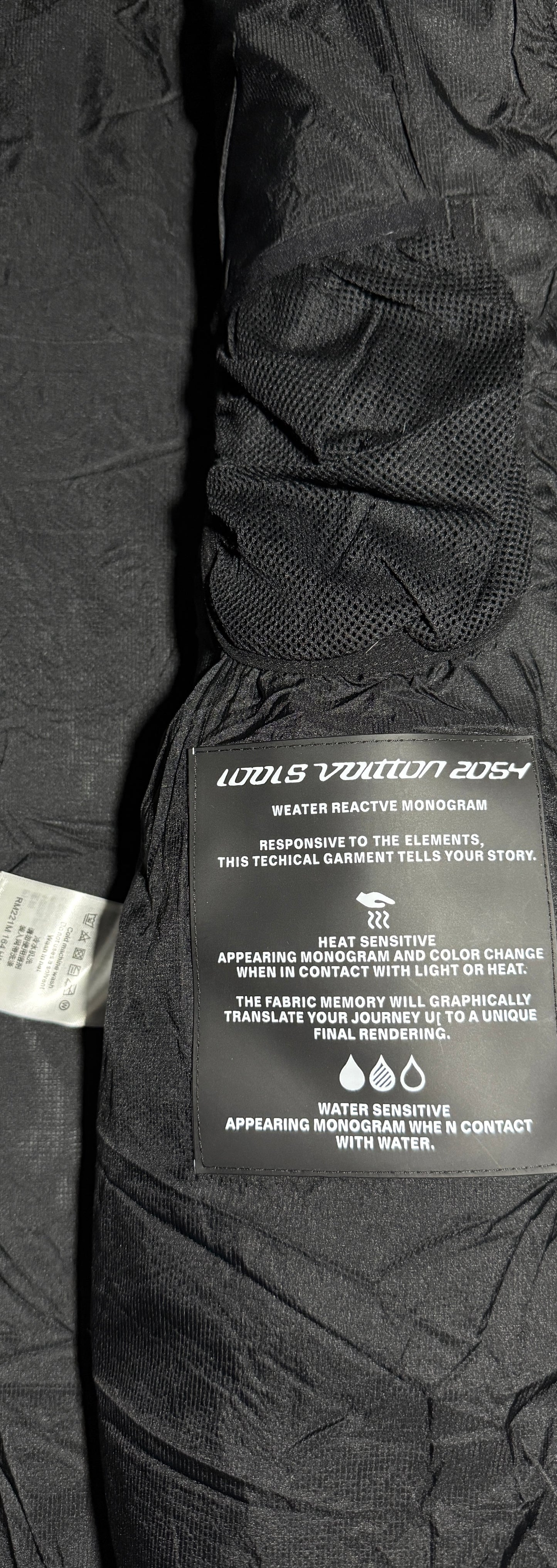 1V Down Jacket
