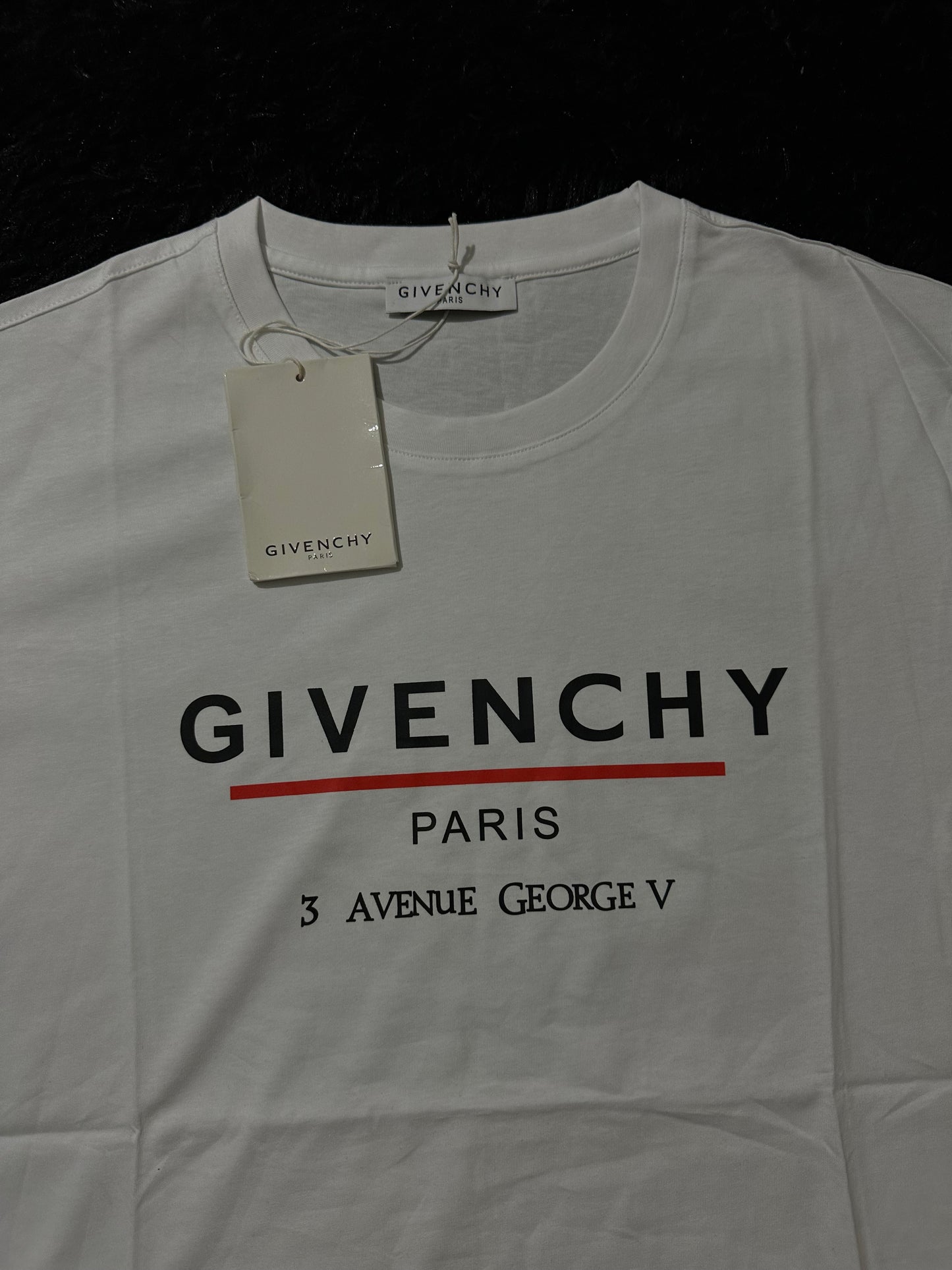 GlVENCHY T