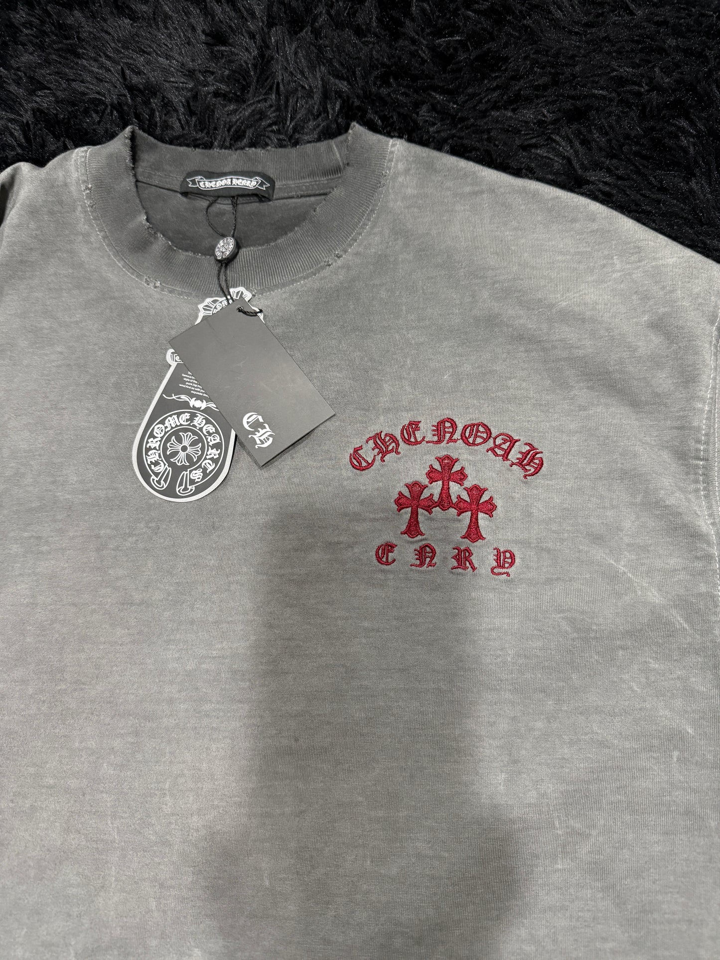 ..CHROME HEARTS T
