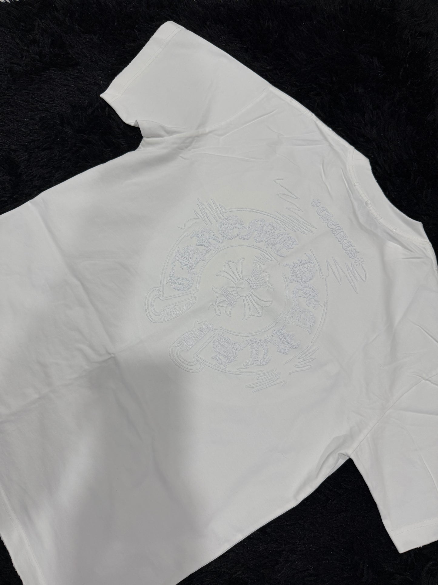 ..CHROME HEARTS T